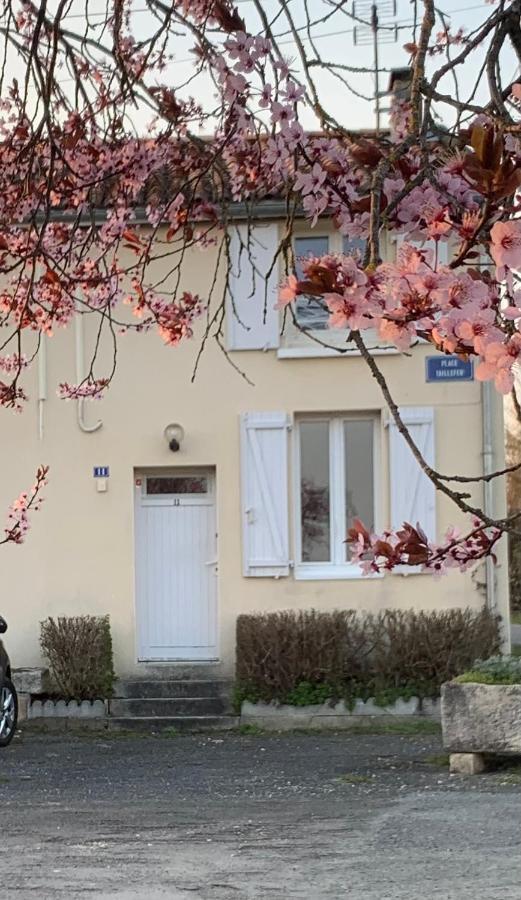 La Maison D'Eloi Montignac-Charente Екстериор снимка